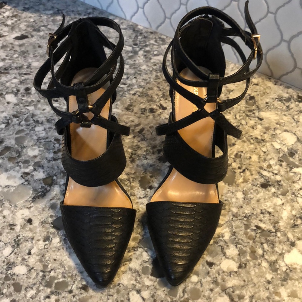 Express black trendy faux snake skin heels